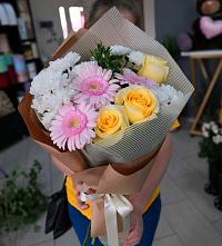 Букет цветов из:  Герберы, Розы и Хризантемы в Муханово